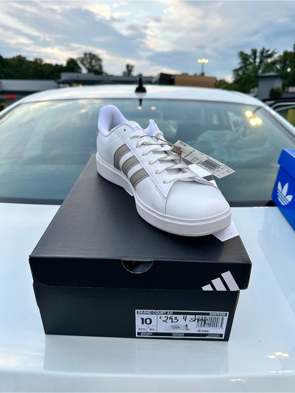 Adidas Women’s Grand Court 3.0 size 10 - Picture 3 of 5